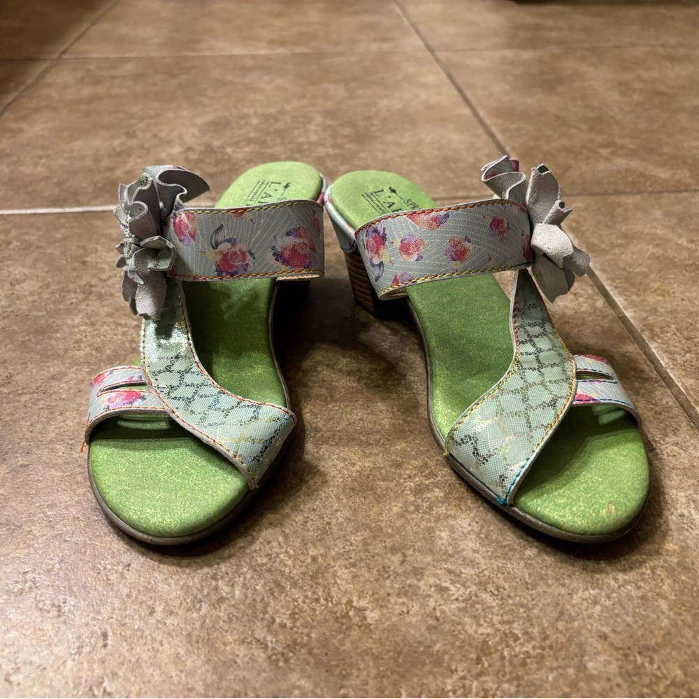 Spring Step Floral Green Sandals